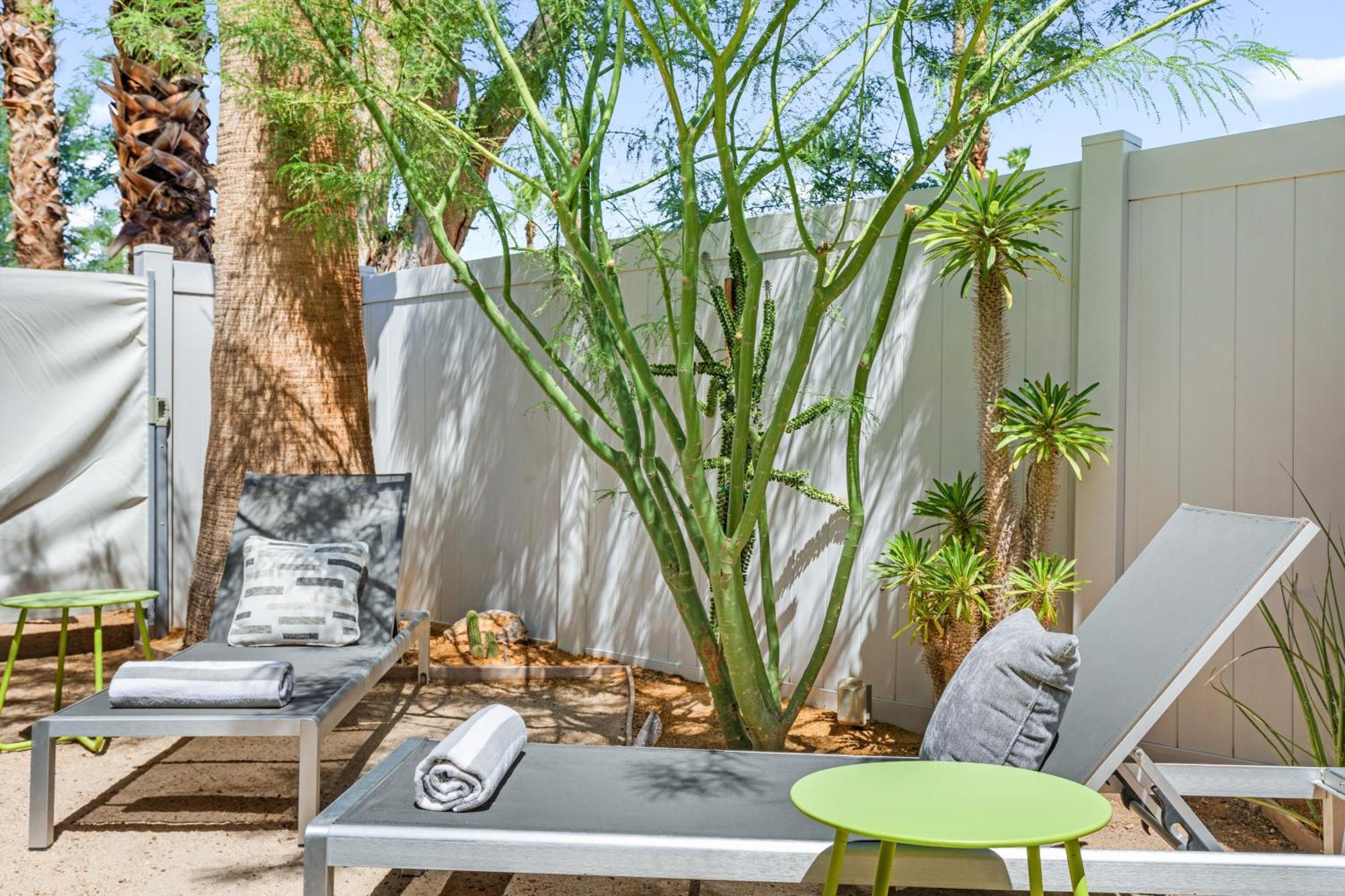 Hotel The Weekend Palm Springs Extérieur photo